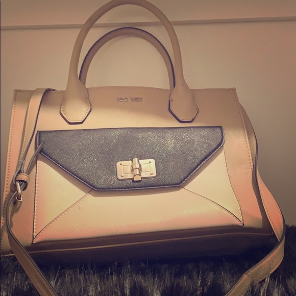 Nine West Purse - Picture 1 of 4